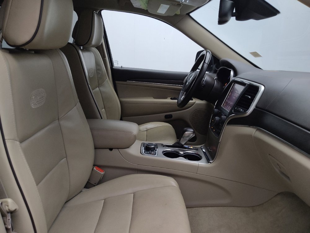 Used 2016 Jeep Grand Cherokee Overland w/ Advanced Technology Group image 21