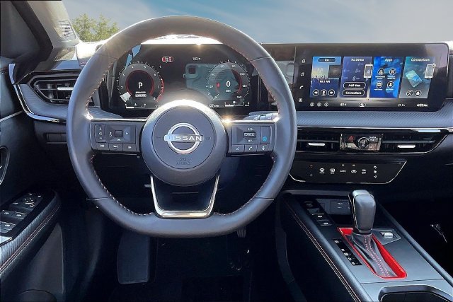 Certified 2026 Nissan Kicks SR FWD image 8