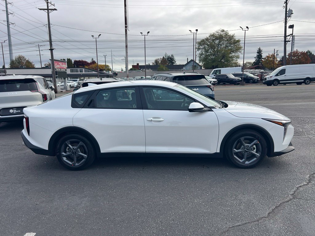 Certified 2025 Kia K4 FWD image 6