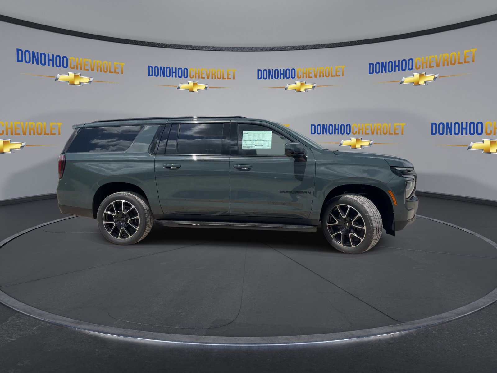 New 2026 Chevrolet Suburban RST image 11