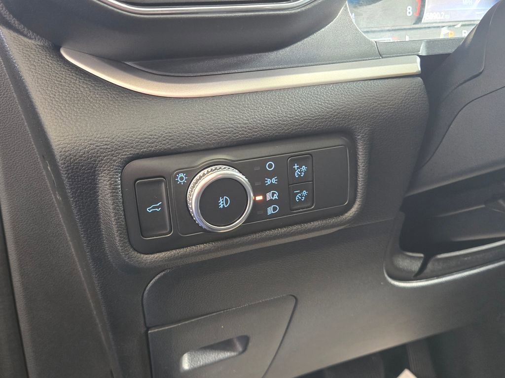 Used 2022 Ford Explorer XLT w/ Equipment Group 202A image 13