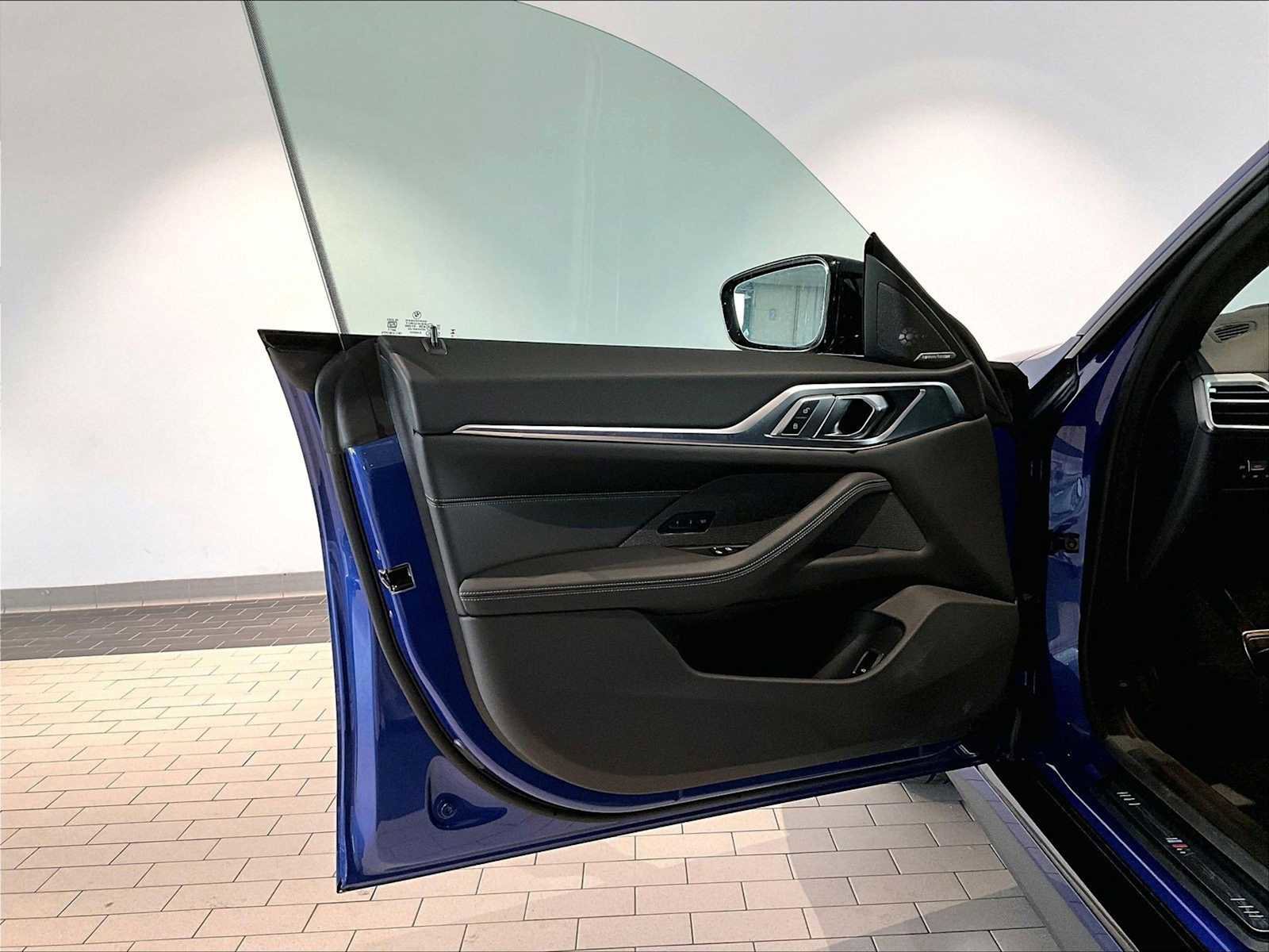 Used 2025 BMW 430i xDrive w/ M Sport Package image 26