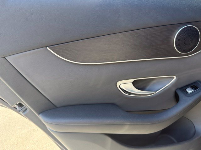 Used 2021 Mercedes-Benz GLC 300 4MATIC image 25