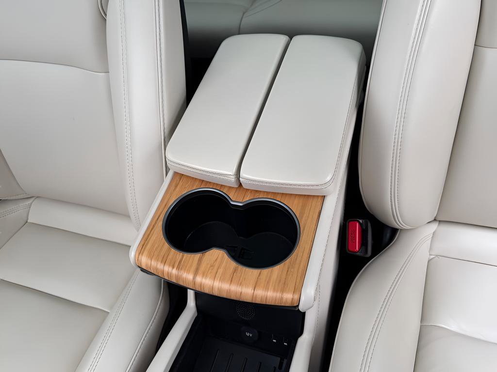 Used 2020 Tesla Model S Performance image 44