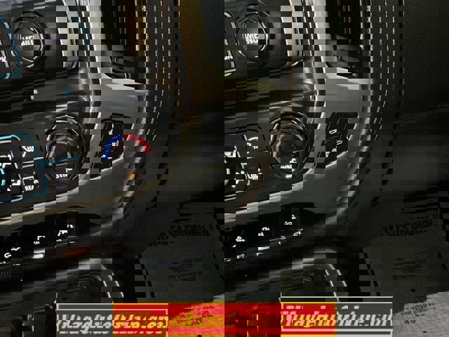 Used 2017 GMC Sierra 1500 SLT w/ SLT Premium Package image 29