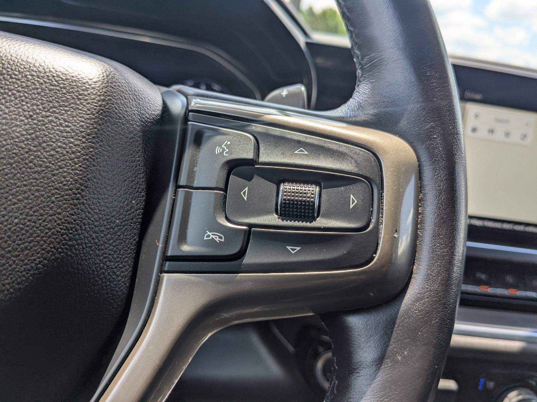 Used 2023 Chevrolet Silverado 1500 High Country AWD/4WD image 24