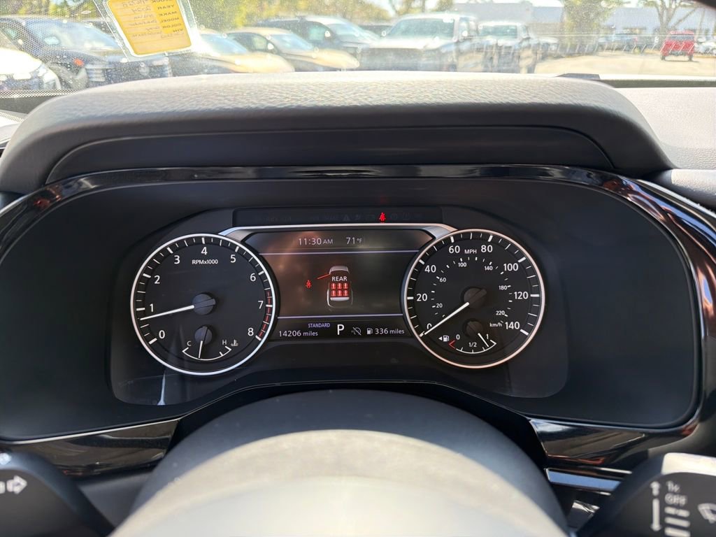 Used 2024 Nissan Pathfinder SV image 21