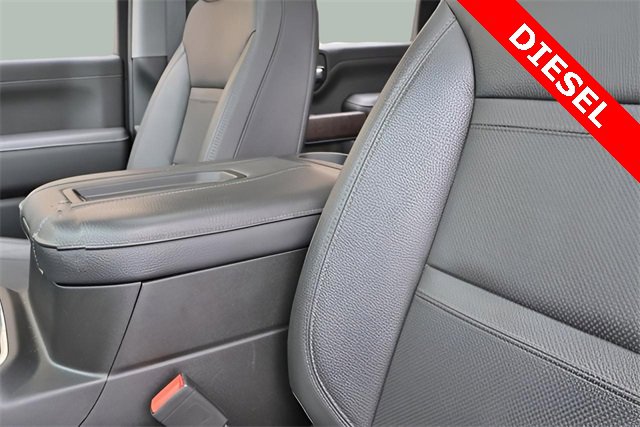 Used 2022 GMC Sierra 3500 Denali w/ Denali Black Diamond Edition image 20