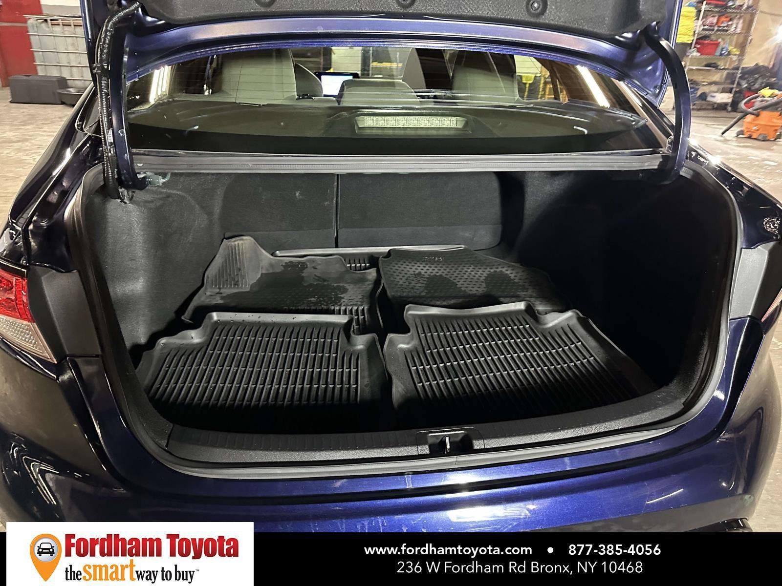 Used 2023 Toyota Corolla SE AWD/4WD image 10