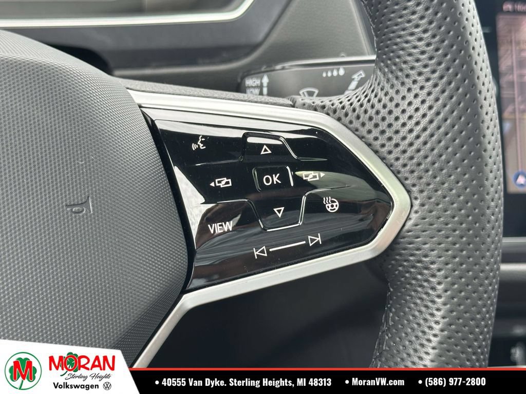 Certified 2024 Volkswagen Tiguan SEL R-Line AWD/4WD image 26