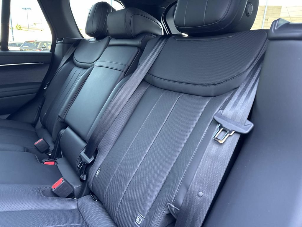 New 2026 Land Rover Range Rover SE AWD/4WD image 15