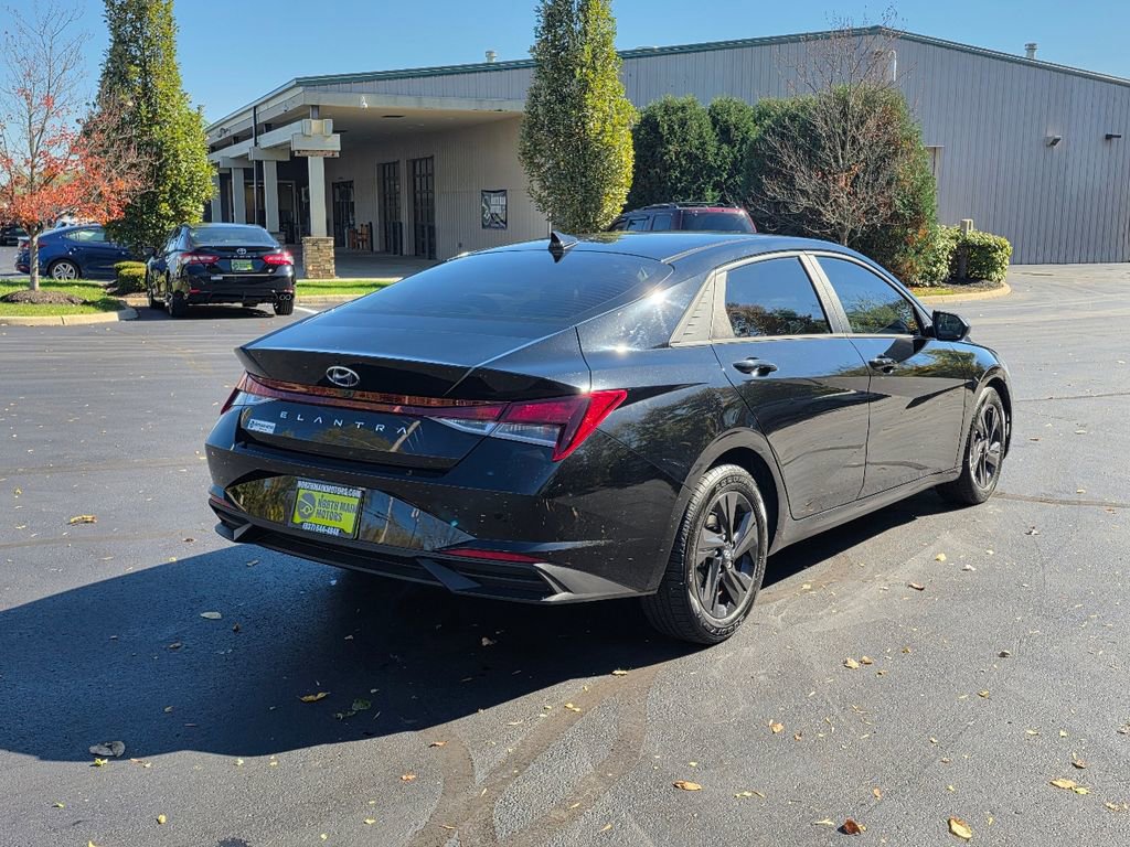 Used 2022 Hyundai Elantra SEL w/ Convenience Package image 7
