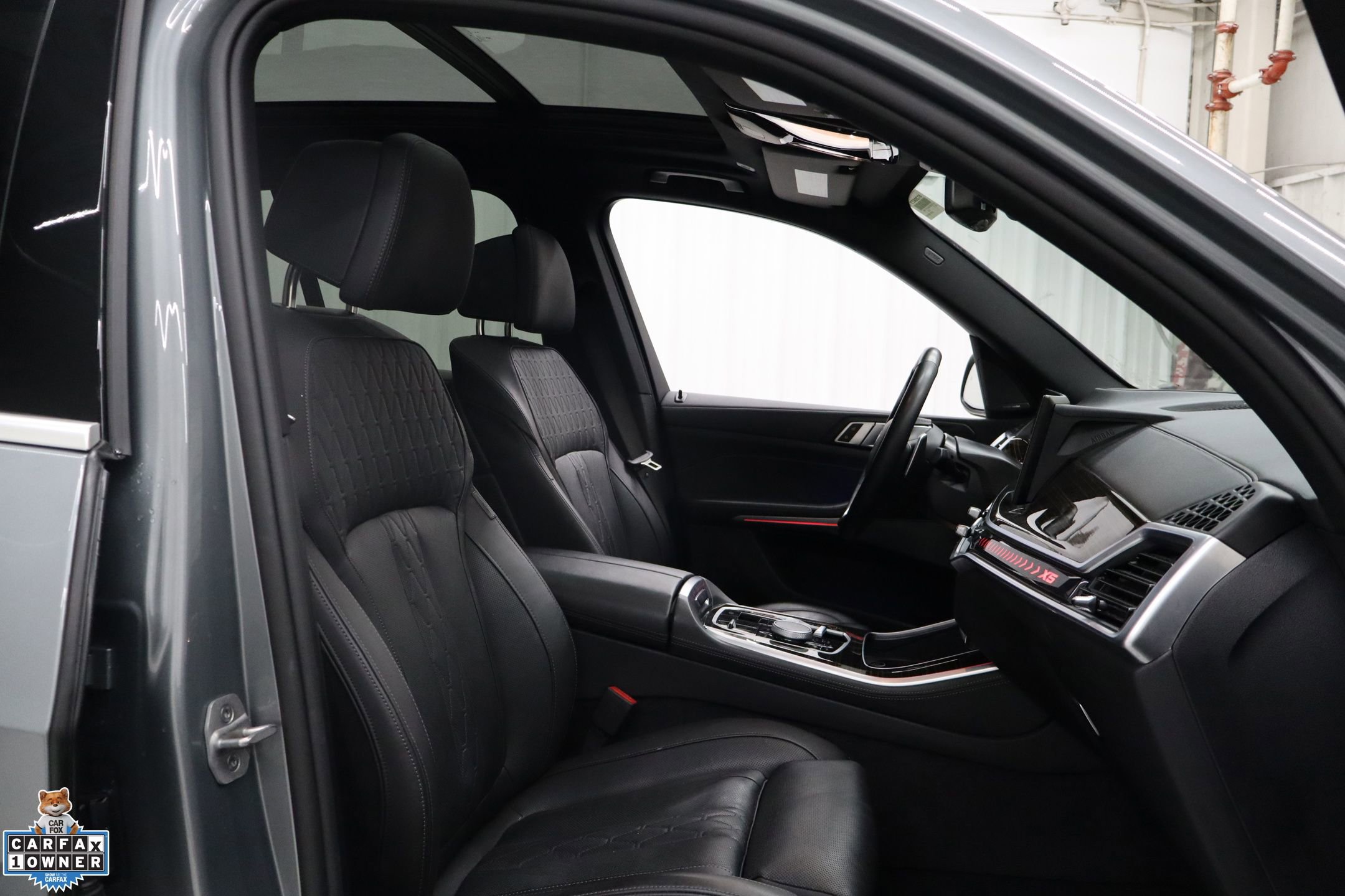 Used 2025 BMW X5 xDrive50e image 33