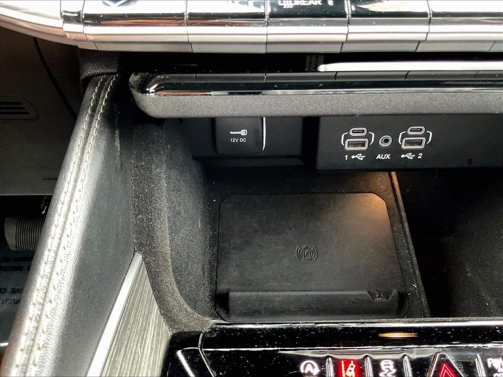 Used 2024 Jeep Wagoneer Series II w/ Flexible Seating Group AWD/4WD image 19