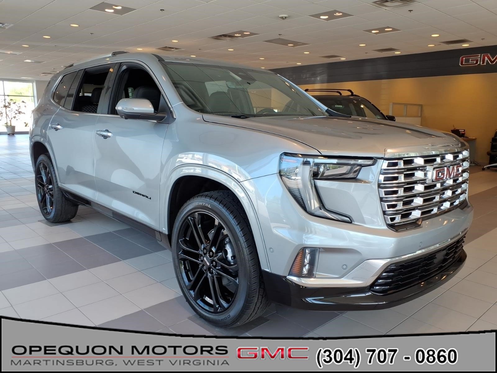 New 2026 GMC Acadia Denali w/ Super Cruise Package