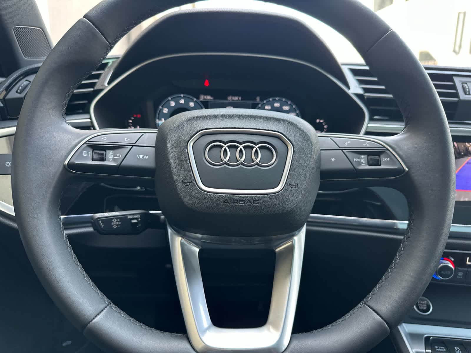 Used 2025 Audi Q3 2.0T Premium w/ Convenience Package AWD/4WD image 23