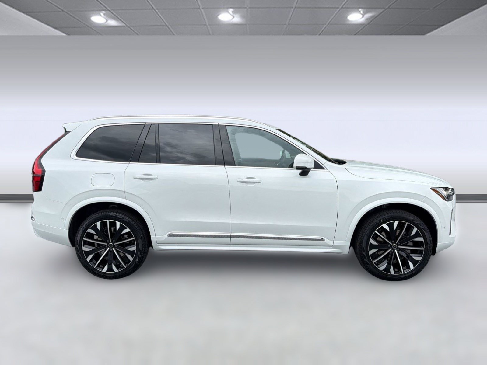 New 2026 Volvo XC90 B6 Plus w/ Protection Package AWD/4WD image 8