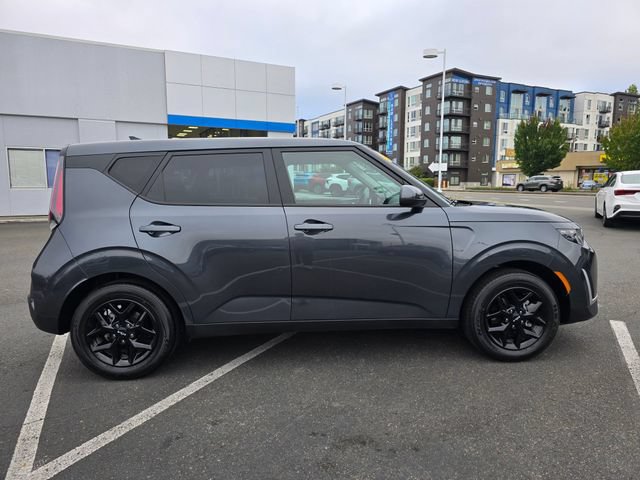Certified 2025 Kia Soul LX w/ LX Technology Package FWD image 7