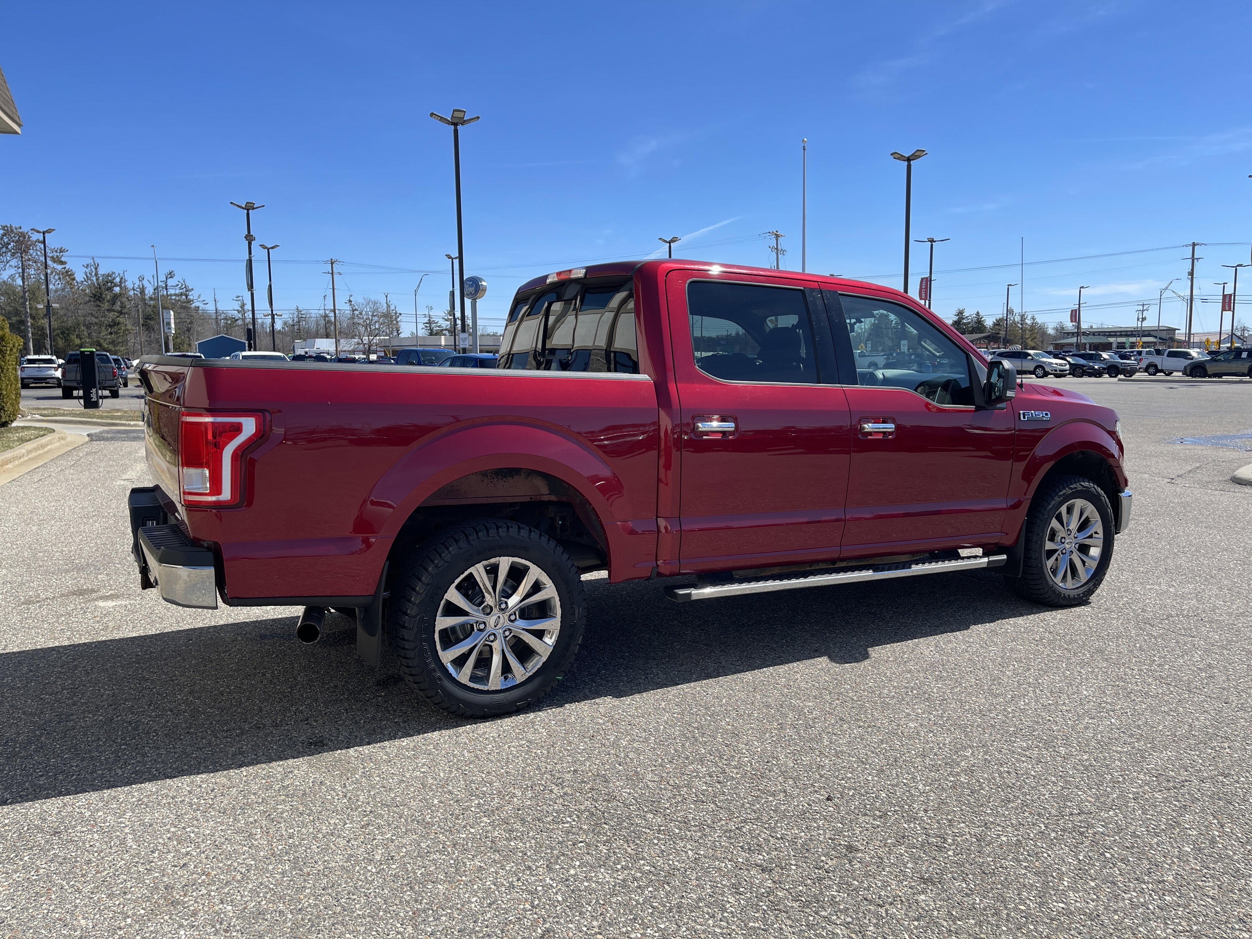 Used 2015 Ford F150 XLT w/ Equipment Group 302A Luxury image 3