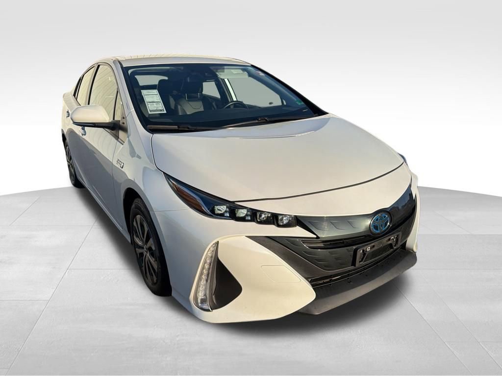 Used 2021 Toyota Prius Prime XLE w/ Carpet Mat Package (TMS) image 8