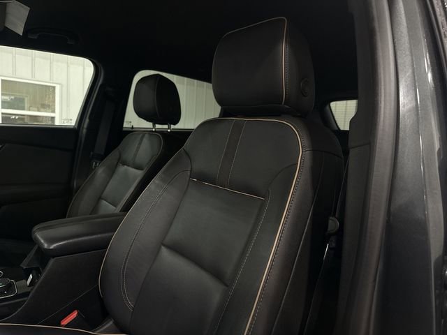 Used 2019 Chevrolet Blazer Premier w/ Driver Confidence II Package AWD/4WD image 23