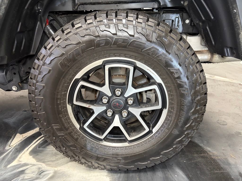 Used 2024 Jeep Gladiator Rubicon AWD/4WD image 22