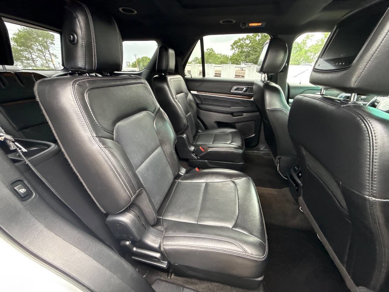 Used 2017 Ford Explorer Limited FWD image 44