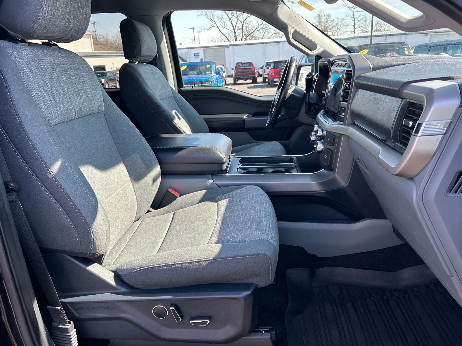 Certified 2021 Ford F150 XLT w/ Equipment Group 302A High image 15