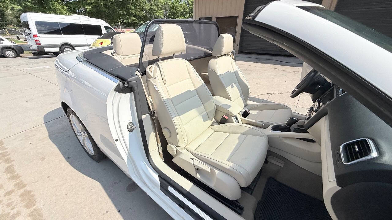 Used 2012 Volkswagen Eos Komfort FWD image 45