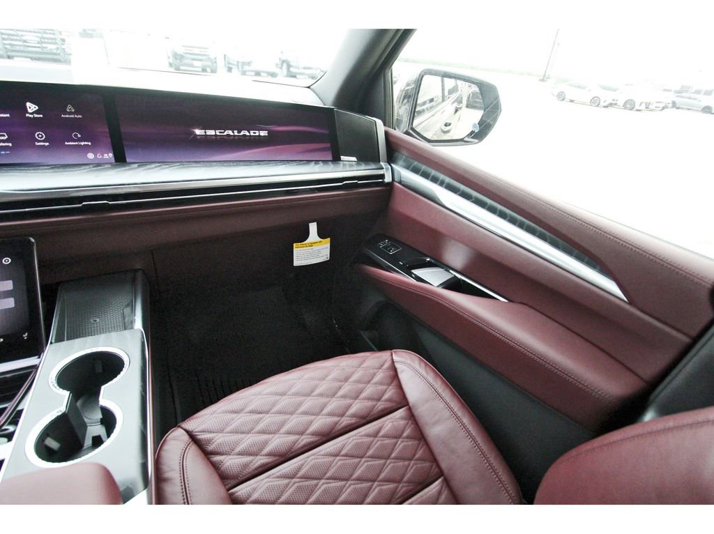 New 2026 Cadillac Escalade ESV Luxury AWD/4WD image 10