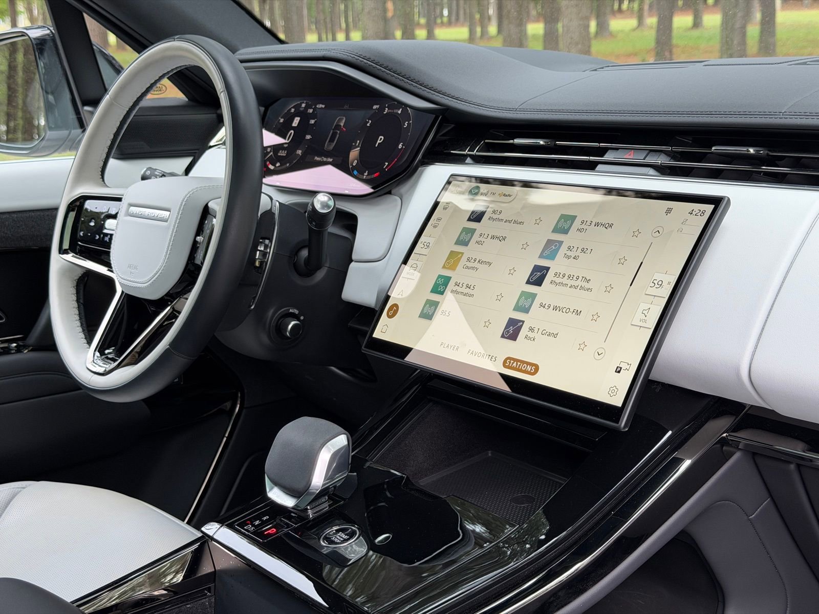 Used 2024 Land Rover Range Rover Sport Dynamic SE image 20