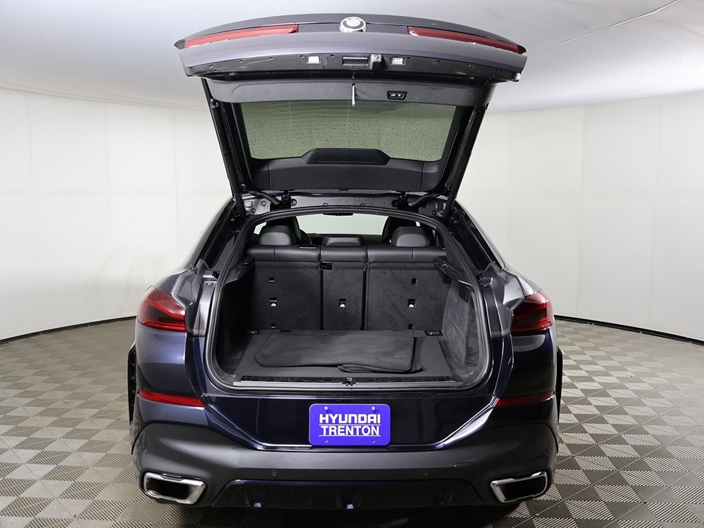 Used 2025 BMW X6 xDrive40i w/ Climate Comfort Package image 19