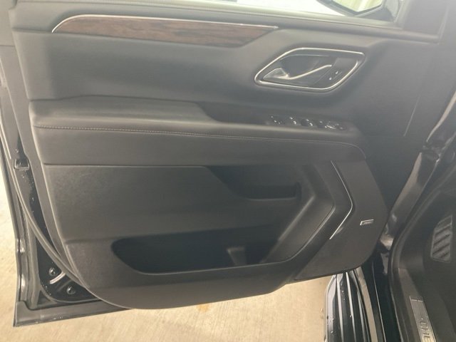 Used 2024 Chevrolet Suburban Premier image 5
