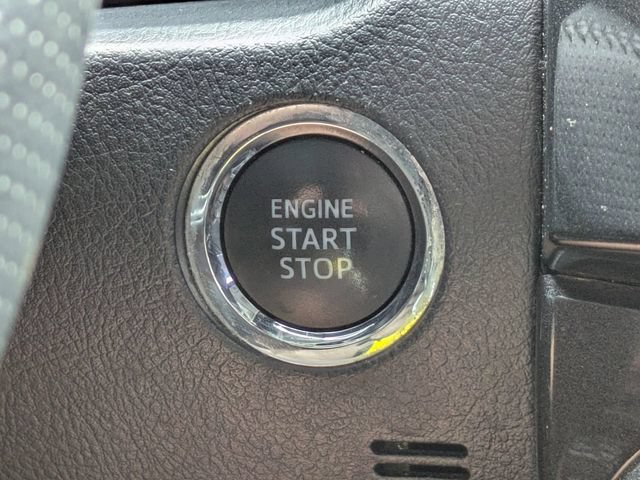 Used 2021 Toyota 4Runner Venture w/ Moonroof Package AWD/4WD image 33