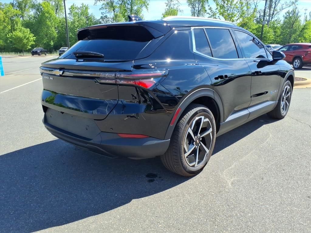 New 2026 Chevrolet Equinox EV LT AWD/4WD image 28