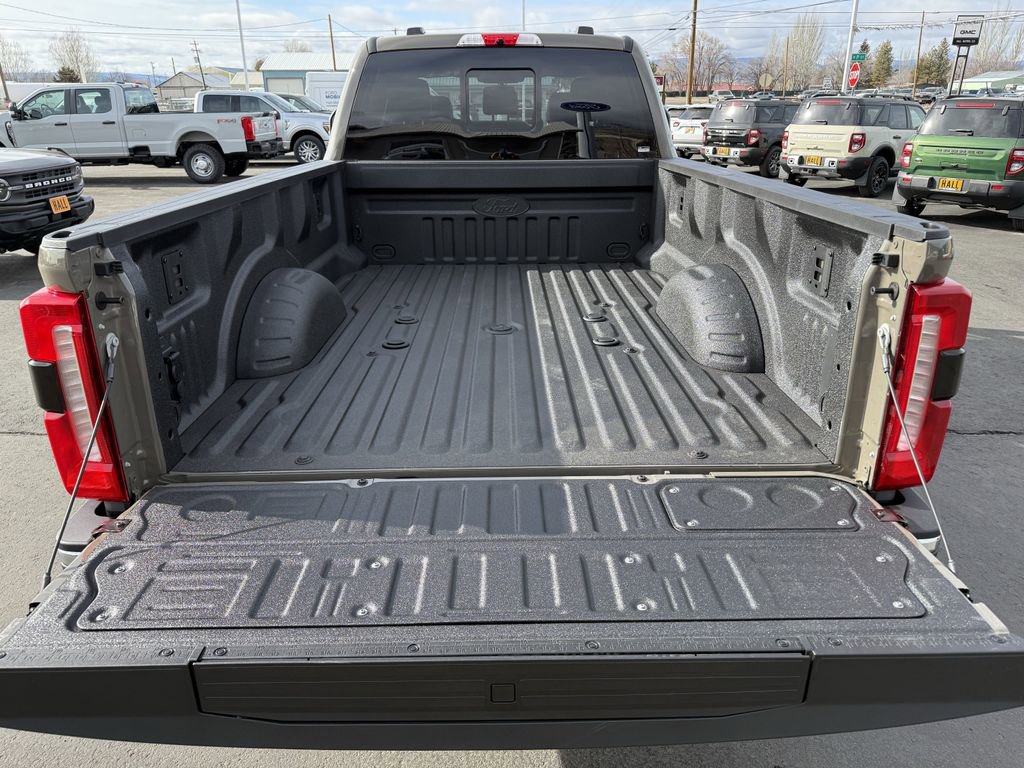 New 2026 Ford F350 Lariat w/ Lariat Premium Package image 5
