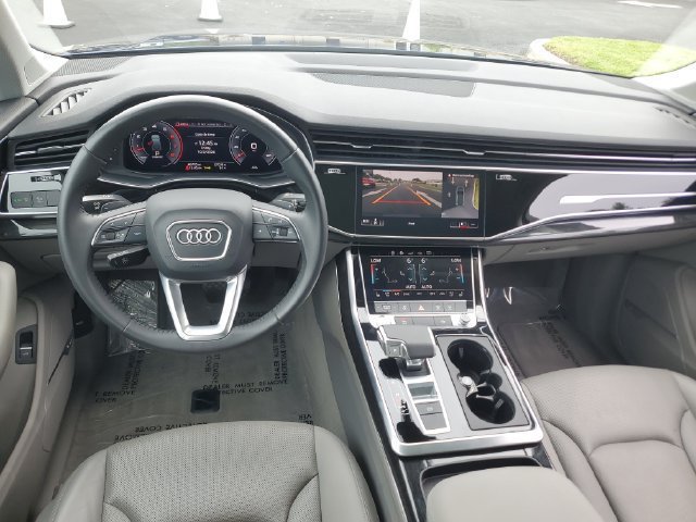 Used 2020 Audi Q7 3.0T Premium Plus w/ Premium Plus Package AWD/4WD image 17