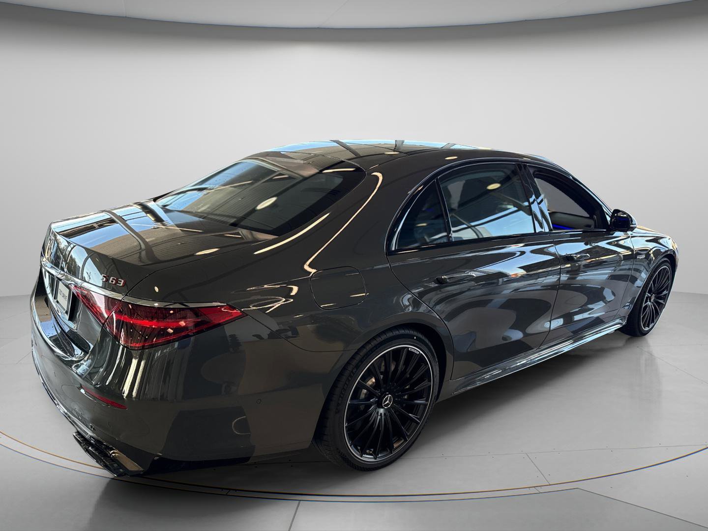 New 2026 Mercedes-Benz S 63 AMG S image 7