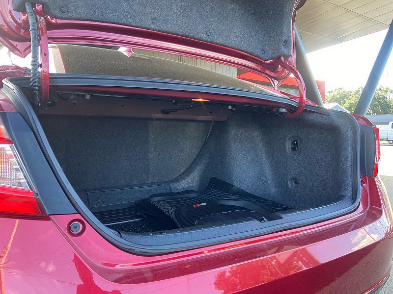 Used 2018 Honda Accord LX image 16
