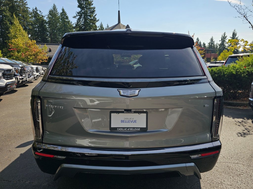 New 2027 Cadillac Vistiq Luxury AWD/4WD image 6