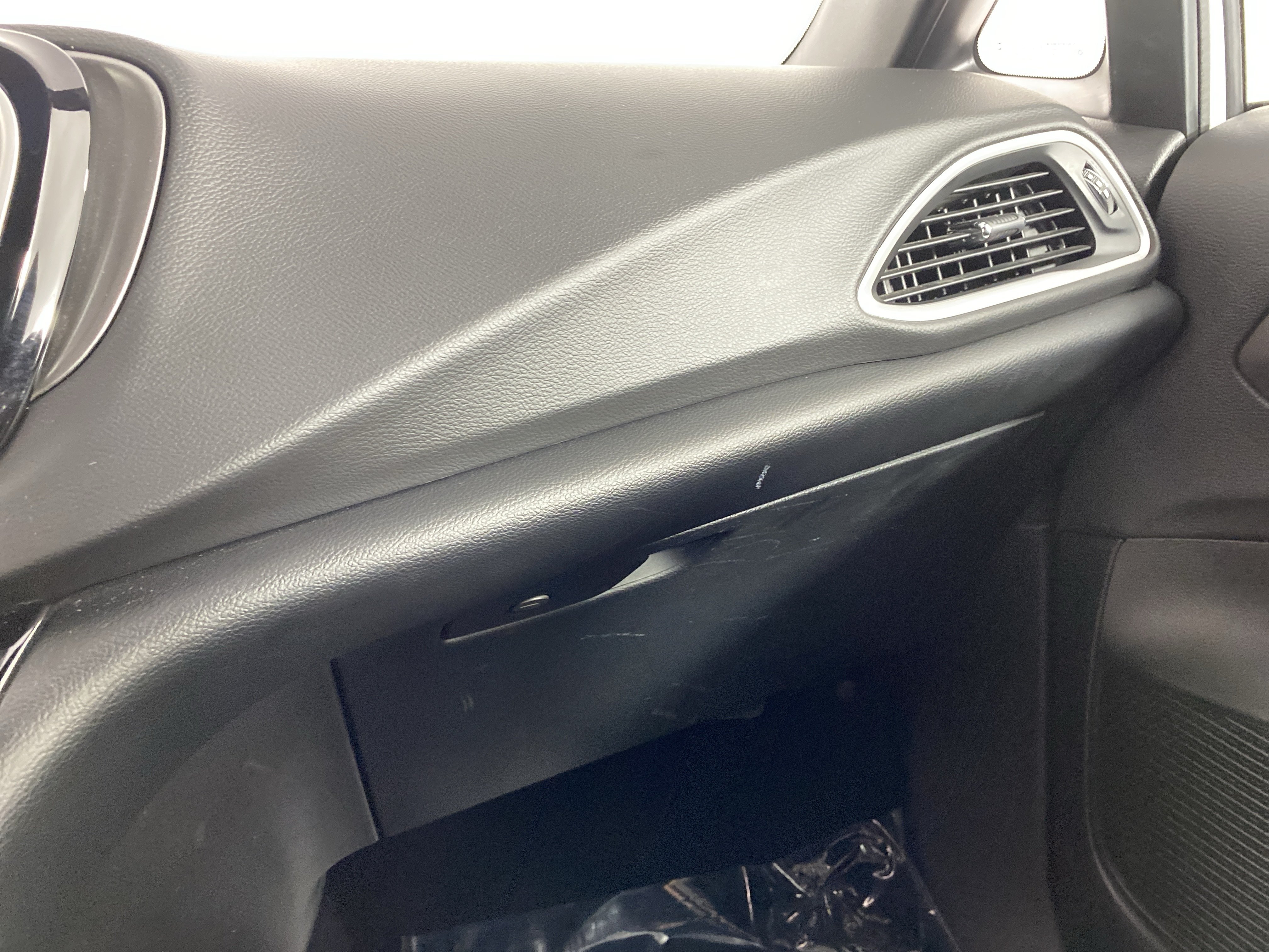 Used 2025 Chrysler Pacifica Select FWD image 31