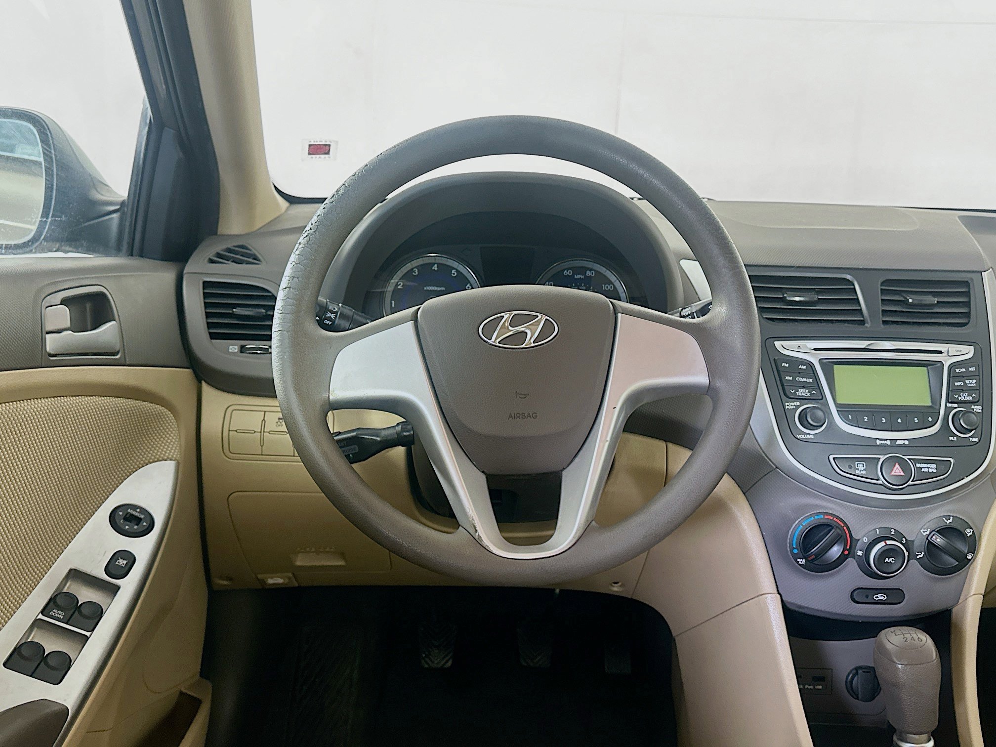 Used 2012 Hyundai Accent GLS w/ Comfort Pkg 2 FWD image 17