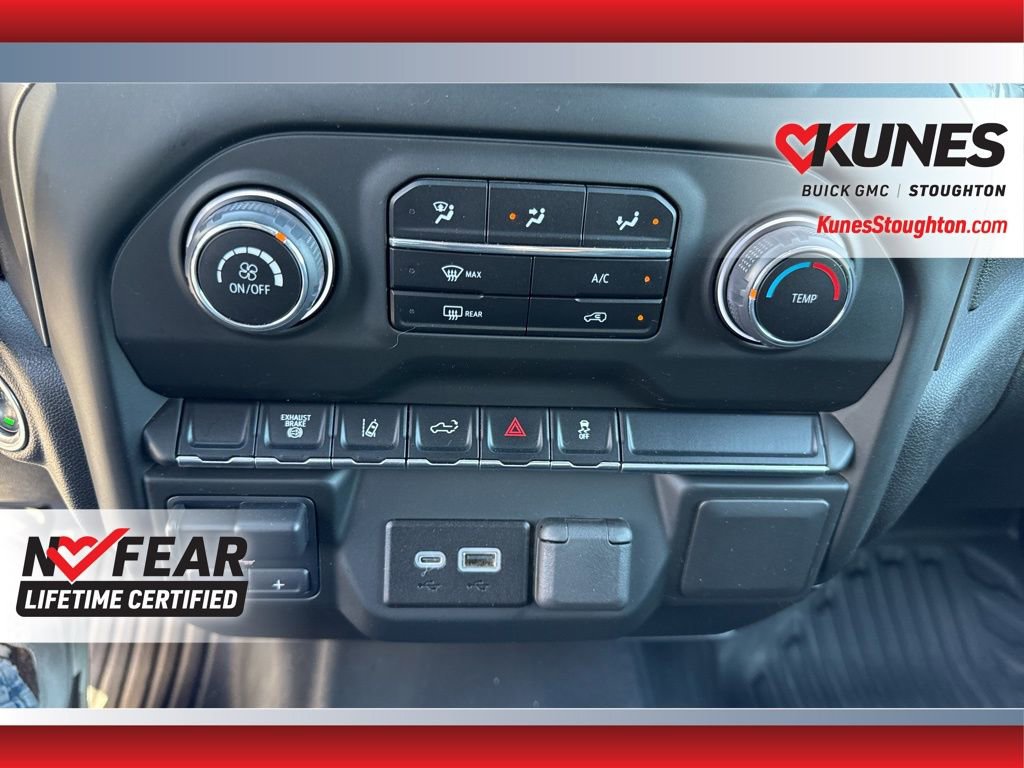 Used 2024 Chevrolet Silverado 3500 W/T image 29
