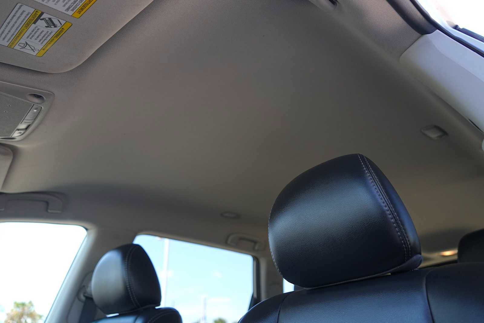 Used 2019 Nissan Pathfinder SL image 25