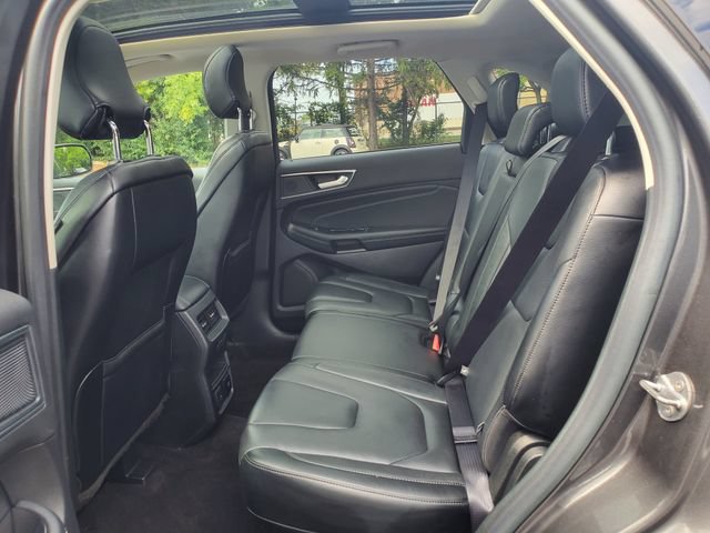 Used 2019 Ford Edge Titanium w/ Equipment Group 301A AWD/4WD image 10