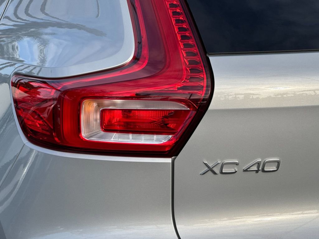 Certified 2023 Volvo XC40 B5 Ultimate image 26