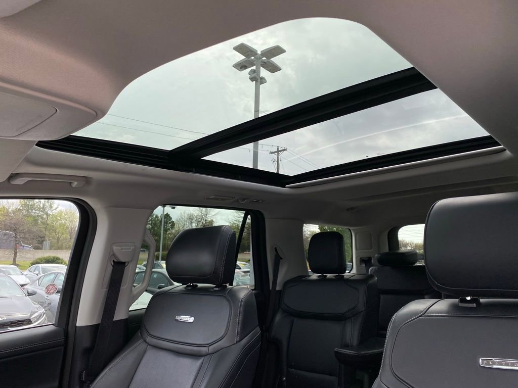 Used 2025 Ford Expedition Platinum AWD/4WD image 26