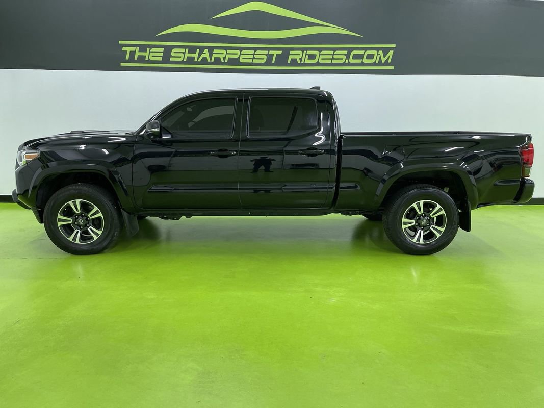 Used 2019 Toyota Tacoma TRD Sport image 6