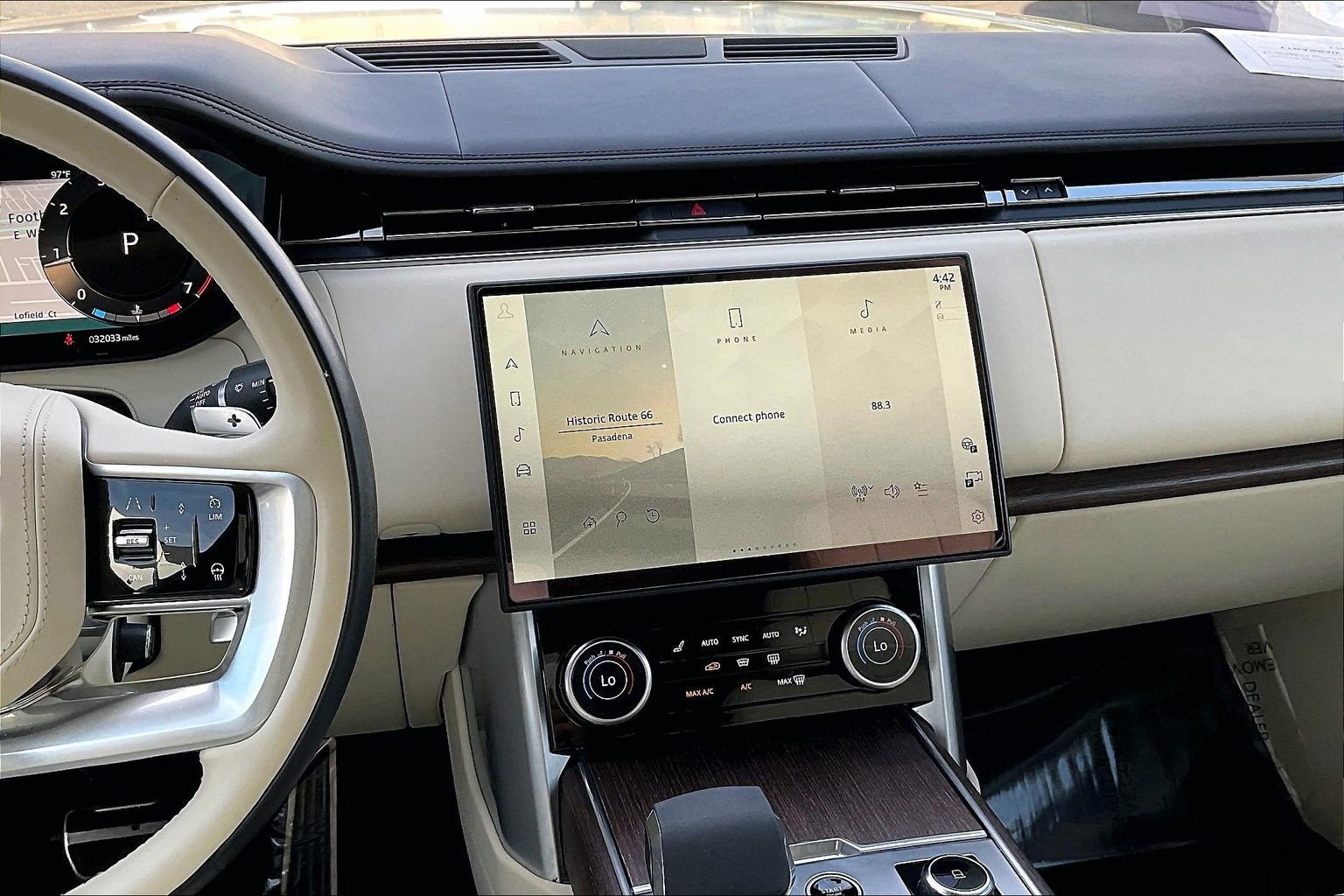Certified 2023 Land Rover Range Rover Long Wheelbase Autobiography image 6