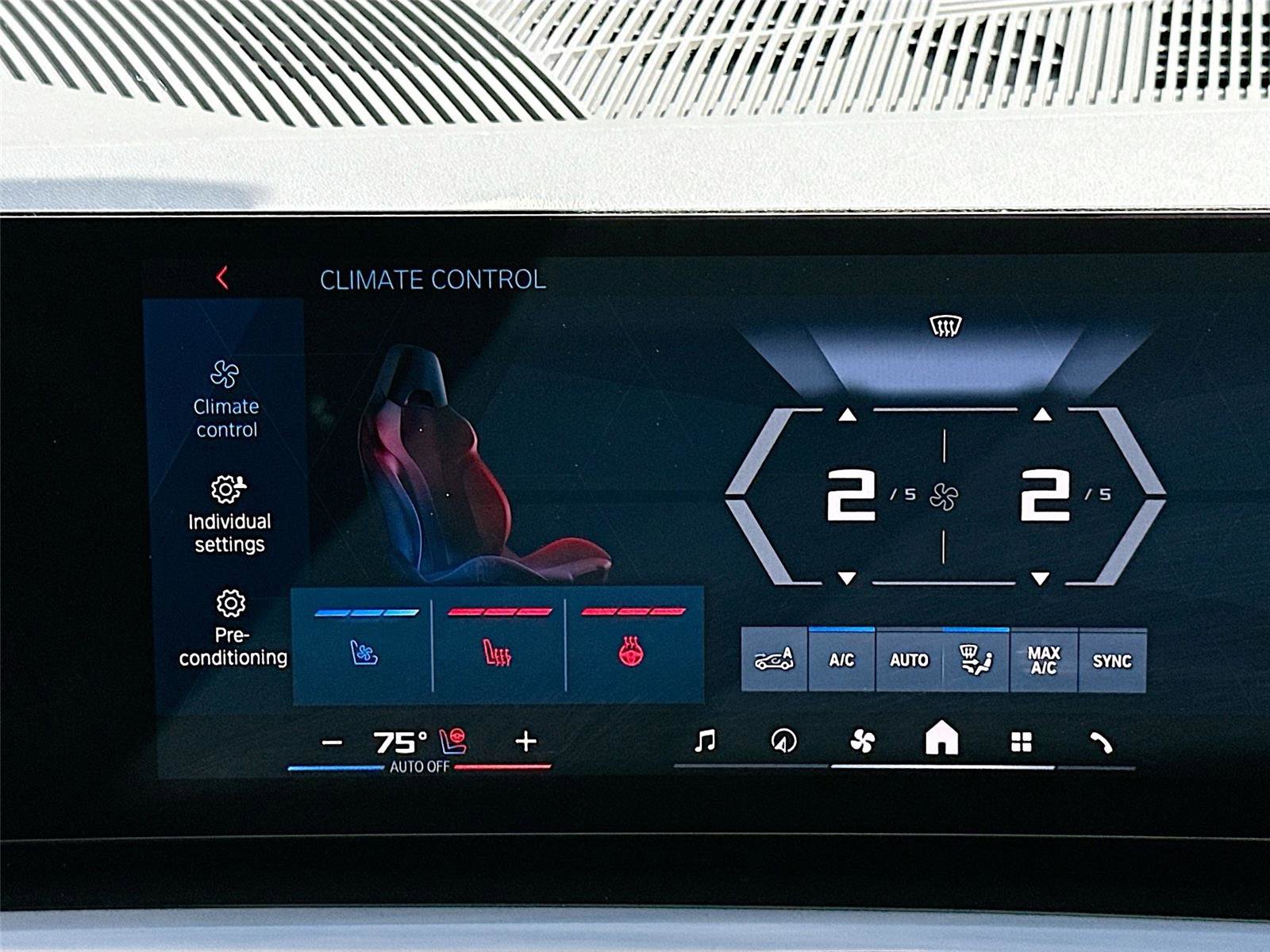 Used 2025 BMW M5 Touring image 21